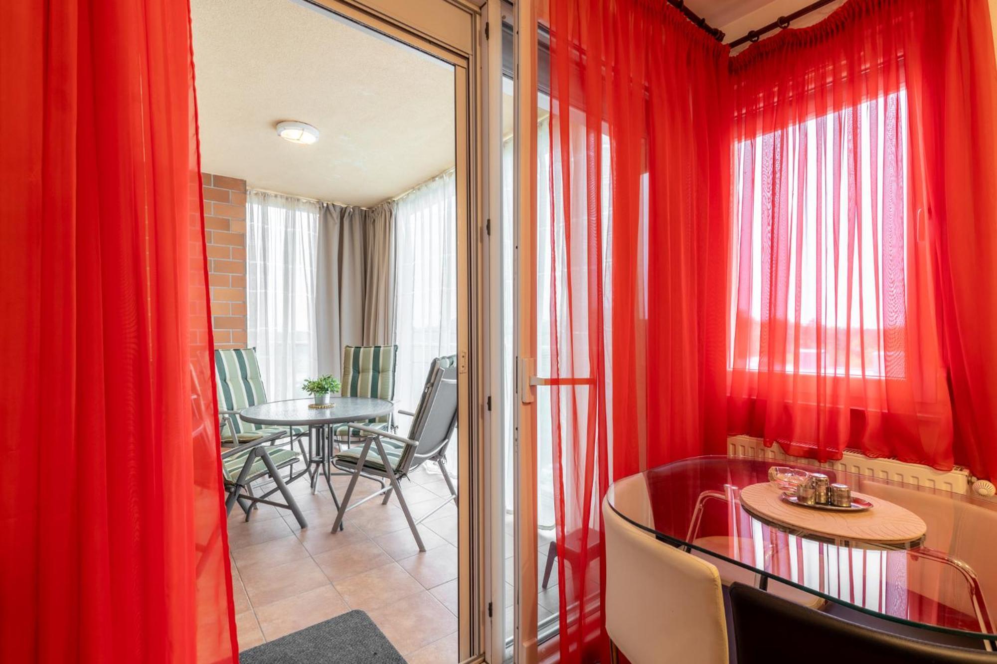Galerius Apartmanok By Bltn Шиофок Экстерьер фото